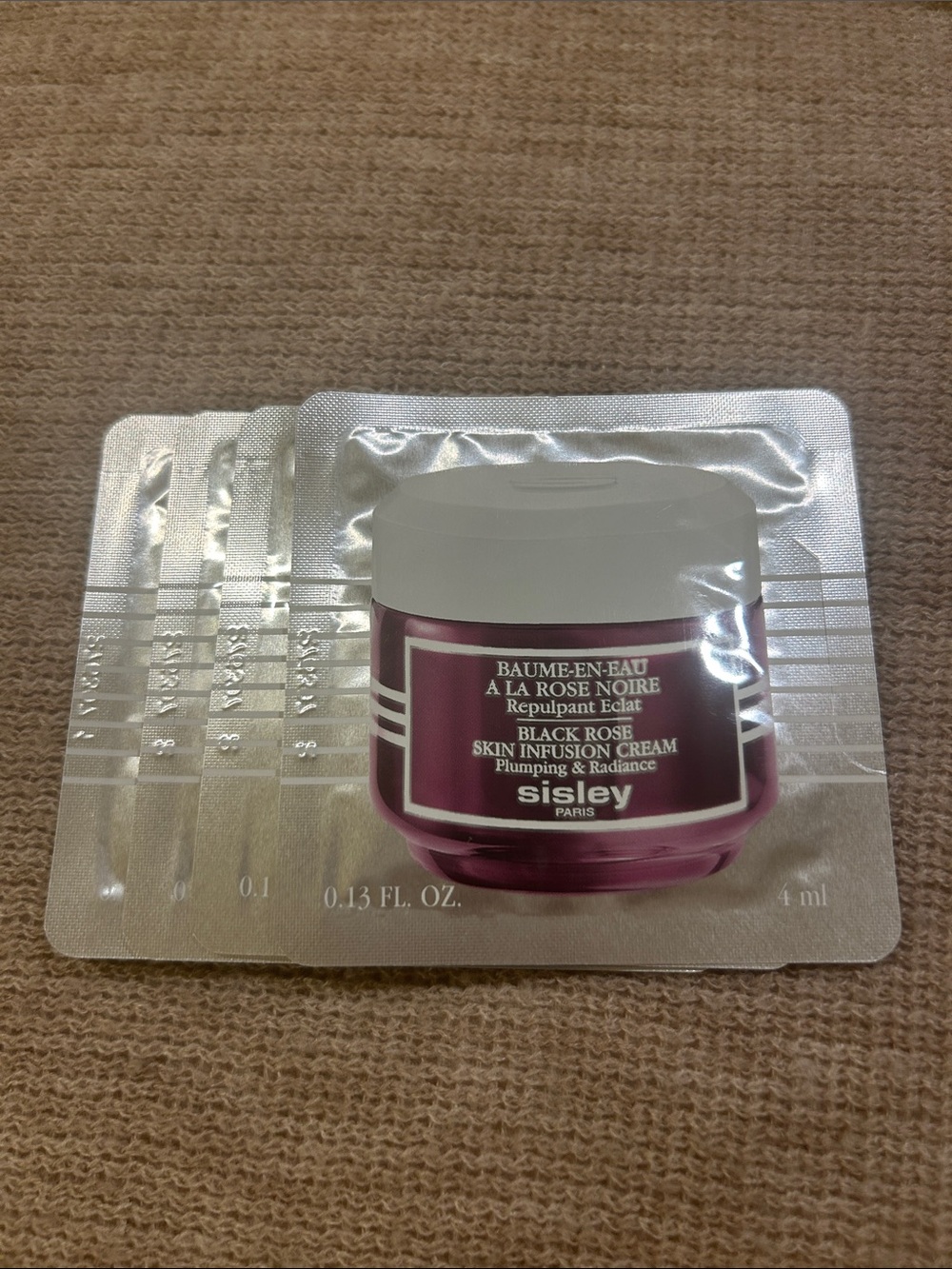 Sisley 4-Black Rose Skin Infusion Cream 4x4 ml / Sealed Packets / Made in France